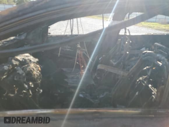 ✅ 2015 Hyundai Sonata Sport • VIN: 5NPE34AF7FH098351 • Лот: 85096385. Опубликован ранее на Copart с пробегом Не указан. Бесплатный доступ к архиву аукционных продаж из США и подробный отчёт об истории автомобиля на DreamBid. Изображение 7.