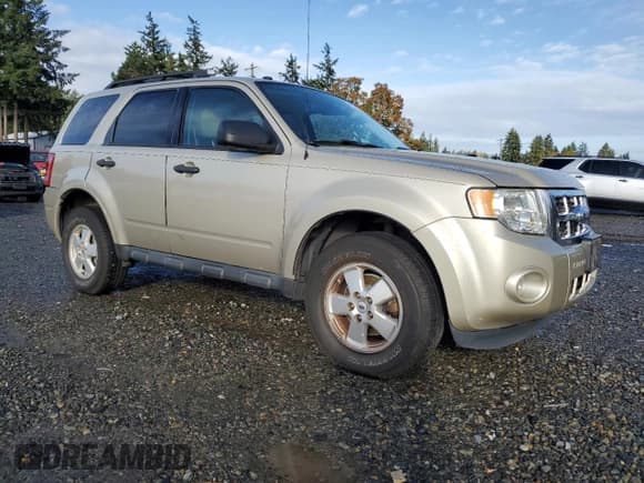 ✅ 2012 Ford Escape XLT • VIN: 1FMCU9DG4CKA22956 • Lot: 91821685. Wystawiony na Copart z przebiegiem 156 022 mil. Bezpłatny archiwum sprzedaży aukcyjnych z USA i szczegółowy raport historii pojazdu na DreamBid. Zdjęcie 4.