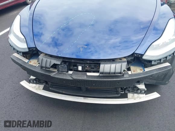 ✅ 2018 Tesla Model 3 Long Range Battery • VIN: 5YJ3E1EB8JF120162 • Лот: 42902565. Опубликован ранее на IAAI с пробегом 104 910 миль. Бесплатный доступ к архиву аукционных продаж из США и подробный отчёт об истории автомобиля на DreamBid. Изображение 6.