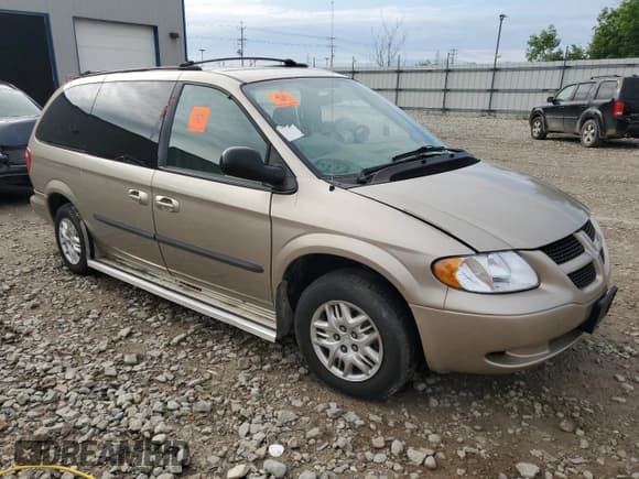 ✅ 2003 Dodge Caravan Sport • VIN: 2D4GP44R43R253281 • Lot: 62052605. Listed on Copart with 69,829 mi. Free auction sales archive from the USA and detailed vehicle history report at DreamBid. Image 4.