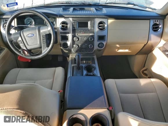 ✅ 2015 Ford Expedition XLT • VIN: 1FMJU1HT6FEF49934 • Lot: 95263485. Wystawiony na Copart z przebiegiem 215 542 mil. Bezpłatny archiwum sprzedaży aukcyjnych z USA i szczegółowy raport historii pojazdu na DreamBid. Zdjęcie 8.