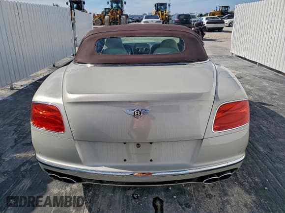 ✅ 2016 Bentley Continental GT V8 • VIN: SCBGT3ZA2GC054995 • Lot: 96621765. Wystawiony na Copart z przebiegiem 14 802 mil. Bezpłatny archiwum sprzedaży aukcyjnych z USA i szczegółowy raport historii pojazdu na DreamBid. Zdjęcie 6.