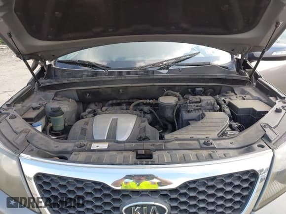 ✅ 2012 Kia Sorento LX • VIN: 5XYKT3A26CG261696 • Lot: 42747673. Listed on IAAI with Not provided. Free auction sales archive from the USA and detailed vehicle history report at DreamBid. Image 10.