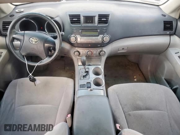 ✅ 2009 Toyota Highlander • VIN: JTEDA41A792000765 • Lot: 85758675. Listed on Copart with 152,921 mi. Free auction sales archive from the USA and detailed vehicle history report at DreamBid. Image 8.