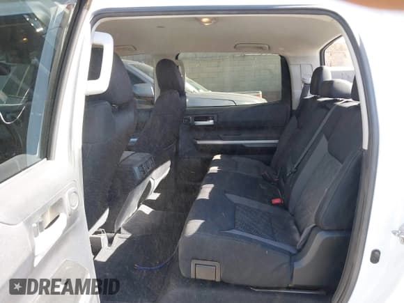 ✅ 2016 Toyota Tundra SR5 • VIN: 5TFEM5F15GX105819 • Lot: 41297645. Listed on IAAI with 85,550 mi. Free auction sales archive from the USA and detailed vehicle history report at DreamBid. Image 8.