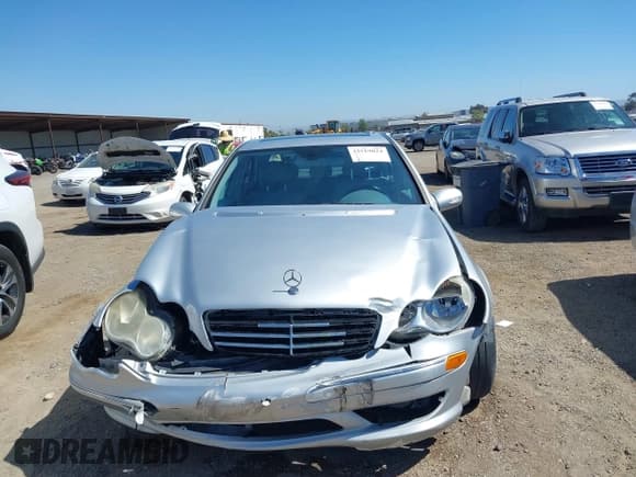 ✅ 2007 Mercedes-Benz C 230 Sport • VIN: WDBRF52H97A936689 • Lot: 42519824. Wystawiony na IAAI z przebiegiem 200 866 mil. Bezpłatny archiwum sprzedaży aukcyjnych z USA i szczegółowy raport historii pojazdu na DreamBid. Zdjęcie 6.