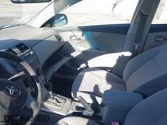 ✅ 2011 Toyota Corolla LE • VIN: JTDBU4EE9BJ099519 • Lot: 41060020. Listed on IAAI with Not provided. Free auction sales archive from the USA and detailed vehicle history report at DreamBid. Image 5.