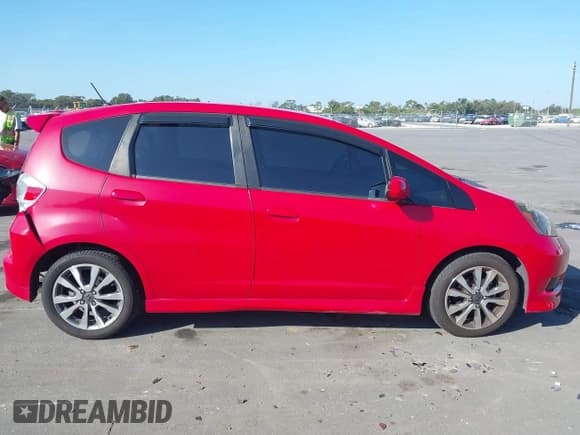 ✅ 2013 Honda Fit Sport • VIN: JHMGE8H50DC019472 • Лот: 43796220. Опубликован ранее на IAAI с пробегом 67 751 миль. Бесплатный доступ к архиву аукционных продаж из США и подробный отчёт об истории автомобиля на DreamBid. Изображение 14.