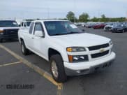 ✅ 2012 Chevrolet Colorado 1LT • VIN: 1GCJTCFE1C8160734 • Лот: 43241279. Опубликован ранее на IAAI с пробегом 135 509 миль. Бесплатный доступ к архиву аукционных продаж из США и подробный отчёт об истории автомобиля на DreamBid. Изображение 1.