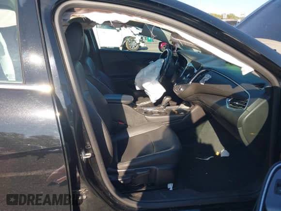 2019 Chevrolet Malibu LT z VIN 1G1ZD5ST8KF114238, wystawiony jako IAAI lot #43367354 z przebiegiem 58 675 mil mil oraz . Historia ofert i sprzedaży dostępna na DreamBid. Obrazek 5.