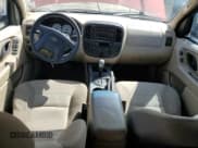 ✅ 2007 Ford Escape XLS • VIN: 1FMYU02Z47KB78247 • Lot: 59132035. Listed on Copart with 219,192 mi. Free auction sales archive from the USA and detailed vehicle history report at DreamBid. Image 8.