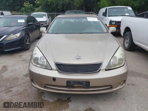 ✅ 2005 Lexus ES 350 • VIN: JTHBA30G555131194 • Lot: 42324746. Listed on IAAI with 300,471 mi. Free auction sales archive from the USA and detailed vehicle history report at DreamBid. Image 6.