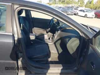 2012 Chevrolet Malibu 2LT z VIN 1G1ZD5E0XCF210830, wystawiony jako IAAI lot #43433034 z przebiegiem 176 359 mil mil oraz . Historia ofert i sprzedaży dostępna na DreamBid. Obrazek 5.