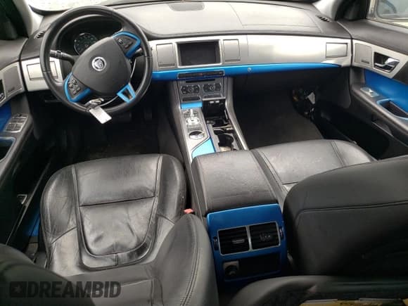 ✅ 2013 Jaguar XF RWD • VIN: SAJWA0E78D8S70728 • Lot: 61527154. Listed on Copart with Not provided. Free auction sales archive from the USA and detailed vehicle history report at DreamBid. Image 8.