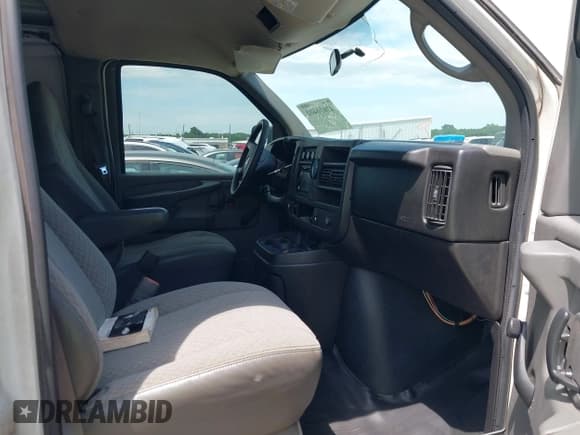 ✅ 2009 Chevrolet Express Cargo • VIN: 1GCGG25C991136904 • Lot: 42616402. Listed on IAAI with 165,309 mi. Free auction sales archive from the USA and detailed vehicle history report at DreamBid. Image 5.