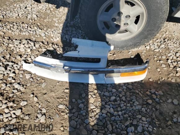 2002 Chevrolet S-10 LS с VIN 1GCDT13W62K142343, выставлен на аукционе Copart как лот 79136434 с пробегом 197 435 миль миль и Списание • Salvage title. История ставок и продаж доступна на DreamBid. Изображение 12.