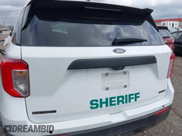 ✅ 2023 Ford Police Interceptor Utility • VIN: 1FM5K8AB1PGB98874 • Lot: 41903965. Wystawiony na IAAI z przebiegiem Nie podano. Bezpłatny archiwum sprzedaży aukcyjnych z USA i szczegółowy raport historii pojazdu na DreamBid. Zdjęcie 15.