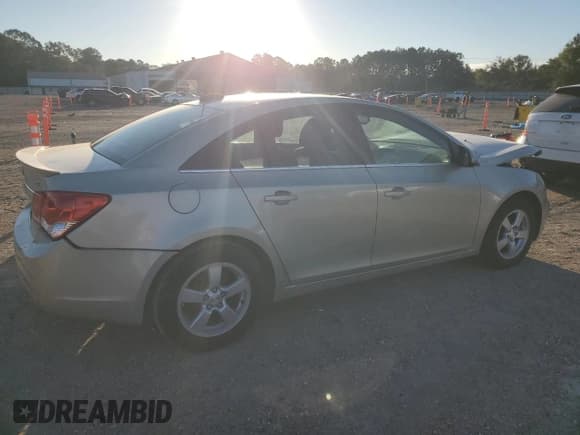 ✅ 2016 Chevrolet Cruze LT • VIN: 1G1PE5SB1G7208636 • Лот: 90523135. Опубликован ранее на Copart с пробегом 99 055 миль. Бесплатный доступ к архиву аукционных продаж из США и подробный отчёт об истории автомобиля на DreamBid. Изображение 3.