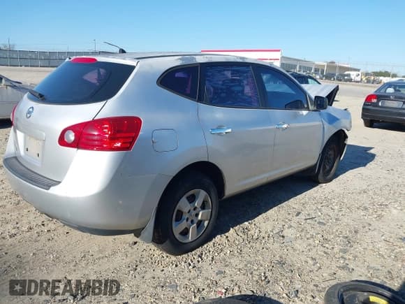 ✅ 2010 Nissan Rogue SL • VIN: JN8AS5MT2AW008121 • Lot: 43694706. Listed on IAAI with Not provided. Free auction sales archive from the USA and detailed vehicle history report at DreamBid. Image 4.