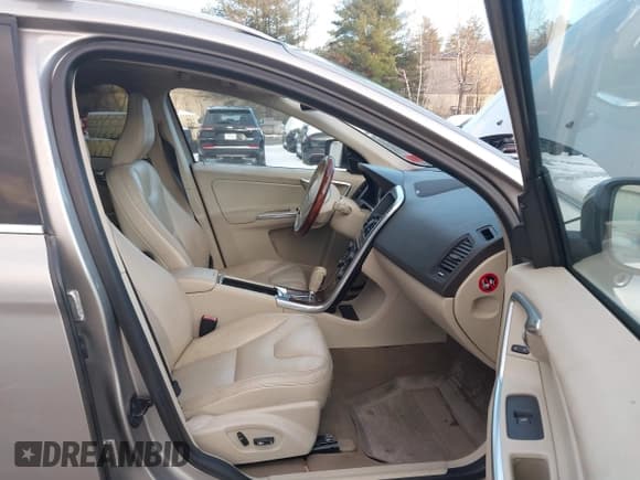 ✅ 2012 Volvo XC60 3.0L • VIN: YV4902DZ6C2307982 • Lot: 43858100. Listed on IAAI with 174,123 mi. Free auction sales archive from the USA and detailed vehicle history report at DreamBid. Image 5.