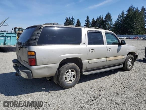 ✅ 2004 Chevrolet Suburban LT • VIN: 3GNFK16Z24G324771 • Лот: 55227025. Опубликован ранее на Copart с пробегом 136 612 миль. Бесплатный доступ к архиву аукционных продаж из США и подробный отчёт об истории автомобиля на DreamBid. Изображение 3.