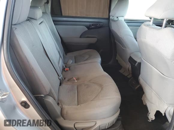 ✅ 2021 Toyota Highlander Hybrid LE • VIN: 5TDBBRCH0MS514443 • Lot: 87391395. Listed on Copart with 326,017 mi. Free auction sales archive from the USA and detailed vehicle history report at DreamBid. Image 11.