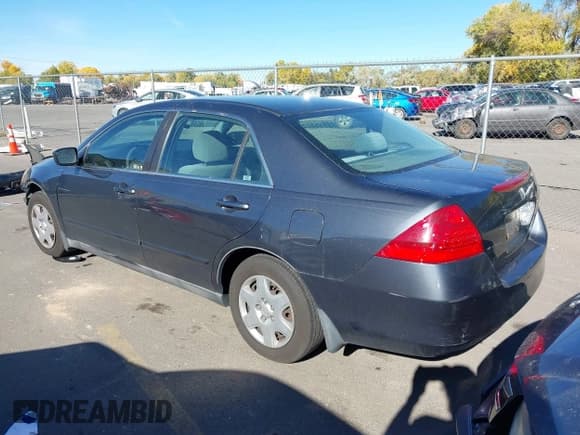✅ 2006 Honda Accord LX • VIN: 1HGCM56426A123408 • Lot: 43549800. Listed on IAAI with 200,767 mi. Free auction sales archive from the USA and detailed vehicle history report at DreamBid. Image 3.