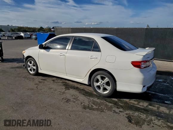 ✅ 2011 Toyota Corolla S • VIN: 2T1BU4EE8BC596721 • Lot: 93761525. Wystawiony na Copart z przebiegiem 114 033 mil. Bezpłatny archiwum sprzedaży aukcyjnych z USA i szczegółowy raport historii pojazdu na DreamBid. Zdjęcie 2.