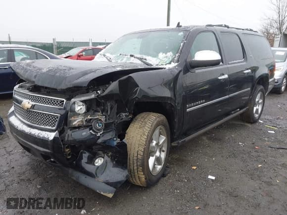 ✅ 2011 Chevrolet Suburban LTZ • VIN: 1GNSKKE32BR399047 • Lot: 43716916. Listed on IAAI with 128,196 mi. Free auction sales archive from the USA and detailed vehicle history report at DreamBid. Image 2.