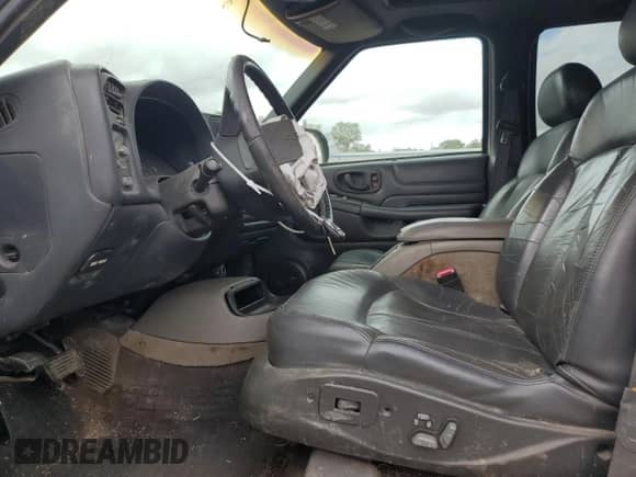 2000 Chevrolet Blazer LT z VIN 1GNCS13W4Y2165750, wystawiony jako Copart lot #78346644 z przebiegiem Nie podano mil oraz Szkoda całkowita • Salvage title. Historia ofert i sprzedaży dostępna na DreamBid. Obrazek 7.