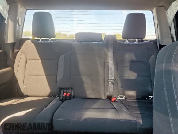 ✅ 2024 Chevrolet Silverado 2500HD Custom • VIN: 1GC4YME76RF336964 • Lot: 85485825. Wystawiony na Copart z przebiegiem 35 998 mil. Bezpłatny archiwum sprzedaży aukcyjnych z USA i szczegółowy raport historii pojazdu na DreamBid. Zdjęcie 10.