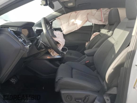 ✅ 2024 Audi Q4 e-tron Sportback Premium • VIN: WA122BFZ9RP025028 • Lot: 62357194. Listed on Copart with 7,800 mi. Free auction sales archive from the USA and detailed vehicle history report at DreamBid. Image 7.