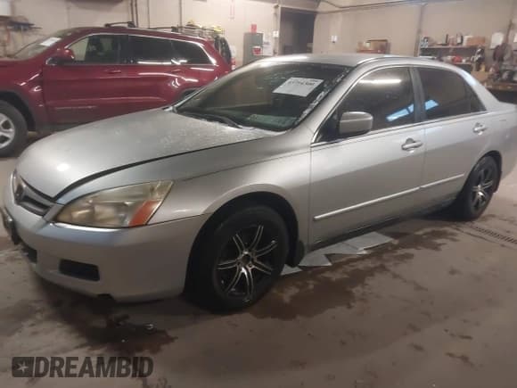 ✅ 2007 Honda Accord LX • VIN: 1HGCM56467A050366 • Lot: 43794300. Wystawiony na IAAI z przebiegiem 151 147 mil. Bezpłatny archiwum sprzedaży aukcyjnych z USA i szczegółowy raport historii pojazdu na DreamBid. Zdjęcie 2.