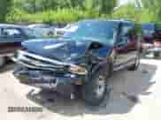 1995 Chevrolet Blazer z VIN 1GNCS13W7S2122608, wystawiony jako IAAI lot #42658439 z przebiegiem 155 640 mil mil oraz . Historia ofert i sprzedaży dostępna na DreamBid. Obrazek 2.