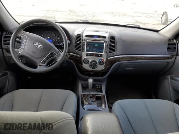 ✅ 2010 Hyundai Santa Fe GLS • VIN: 5NMSG3AB1AH384040 • Lot: 84104334. Listed on Copart with 169,371 mi. Free auction sales archive from the USA and detailed vehicle history report at DreamBid. Image 8.