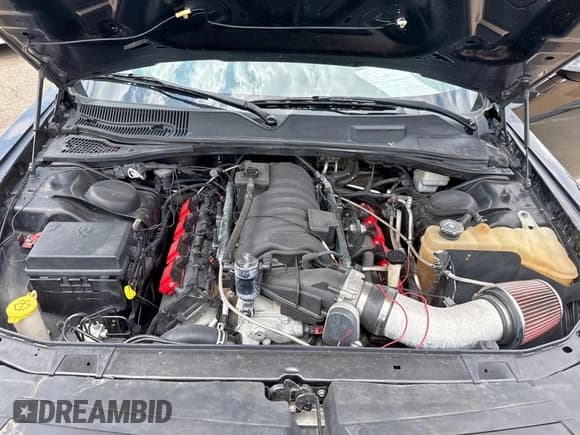 ✅ 2012 Dodge Challenger SRT-8 392 • VIN: 2C3CDYCJ8CH137762 • Lot: 59003275. Wystawiony na Copart z przebiegiem 85 412 mil. Bezpłatny archiwum sprzedaży aukcyjnych z USA i szczegółowy raport historii pojazdu na DreamBid. Zdjęcie 7.