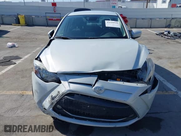 ✅ 2019 Toyota Yaris L • VIN: 3MYDLBYV6KY526227 • Lot: 43518928. Wystawiony na IAAI z przebiegiem 51 163 mil. Bezpłatny archiwum sprzedaży aukcyjnych z USA i szczegółowy raport historii pojazdu na DreamBid. Zdjęcie 12.