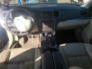 ✅ 2015 Lincoln MKS EcoBoost • VIN: 1LNHL9FT6FG604485 • Лот: 70577565. Опубликован ранее на Copart с пробегом 90 658 миль. Бесплатный доступ к архиву аукционных продаж из США и подробный отчёт об истории автомобиля на DreamBid. Изображение 8.