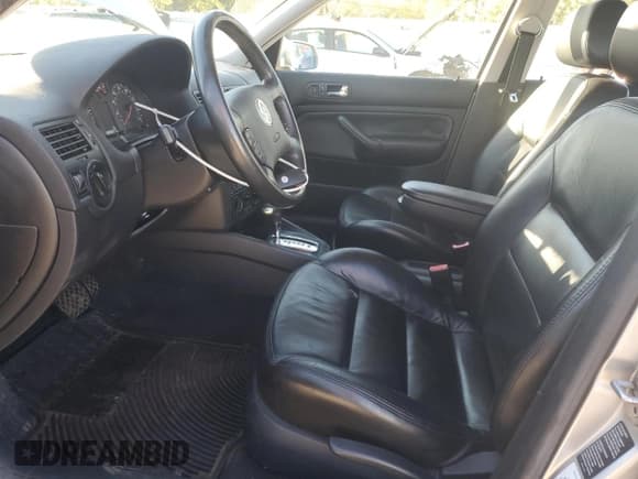 ✅ 2001 Volkswagen Jetta • VIN: 3VWSG69M41M208584 • Lot: 86795845. Listed on Copart with 143,185 mi. Free auction sales archive from the USA and detailed vehicle history report at DreamBid. Image 7.