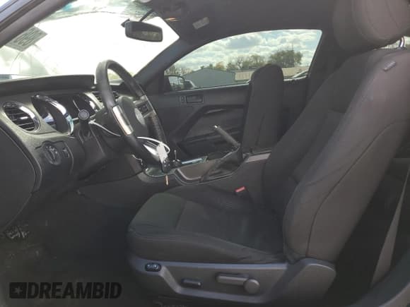 ✅ 2013 Ford Mustang GT • VIN: 1ZVBP8CF0D5215869 • Lot: 89615435. Listed on Copart with 94,459 mi. Free auction sales archive from the USA and detailed vehicle history report at DreamBid. Image 7.