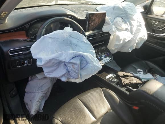 ✅ 2020 Lincoln Corsair Reserve • VIN: 5LMCJ2C9XLUL04832 • Lot: 67728205. Wystawiony na Copart z przebiegiem 23 848 mil. Bezpłatny archiwum sprzedaży aukcyjnych z USA i szczegółowy raport historii pojazdu na DreamBid. Zdjęcie 8.