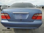 ✅ 2000 Mercedes-Benz CLK 320/430 • VIN: WDBLJ65G4YF149361 • Lot: 46554435. Wystawiony na Copart z przebiegiem 97 779 mil. Bezpłatny archiwum sprzedaży aukcyjnych z USA i szczegółowy raport historii pojazdu na DreamBid. Zdjęcie 6.