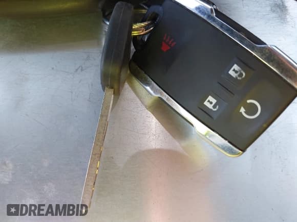 ✅ 2018 Chevrolet Silverado 1500 LTZ • VIN: 3GCUKSEC5JG310605 • Lot: 43000684. Wystawiony na IAAI z przebiegiem 220 485 mil. Bezpłatny archiwum sprzedaży aukcyjnych z USA i szczegółowy raport historii pojazdu na DreamBid. Zdjęcie 11.