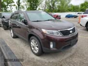 ✅ 2014 Kia Sorento EX • VIN: 5XYKU4A79EG528072 • Lot: 55526525. Wystawiony na Copart z przebiegiem Nie podano. Bezpłatny archiwum sprzedaży aukcyjnych z USA i szczegółowy raport historii pojazdu na DreamBid. Zdjęcie 4.