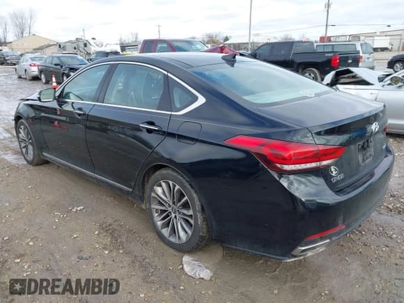 ✅ 2015 Hyundai Genesis 3.8L • VIN: KMHGN4JE4FU017852 • Lot: 41227267. Wystawiony na IAAI z przebiegiem 99 296 mil. Bezpłatny archiwum sprzedaży aukcyjnych z USA i szczegółowy raport historii pojazdu na DreamBid. Zdjęcie 3.