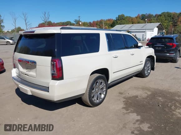 ✅ 2015 GMC Yukon XL Denali • VIN: 1GKS1JKJ8FR741300 • Лот: 43492859. Опубликован ранее на IAAI с пробегом 202 694 миль. Бесплатный доступ к архиву аукционных продаж из США и подробный отчёт об истории автомобиля на DreamBid. Изображение 4.