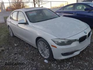 ✅ 2012 BMW 3 Series 328i • VIN: WBA3A5G52CNP17495 • Lot: 43808482. Wystawiony na IAAI z przebiegiem 99 826 mil. Bezpłatny archiwum sprzedaży aukcyjnych z USA i szczegółowy raport historii pojazdu na DreamBid. Zdjęcie 1.