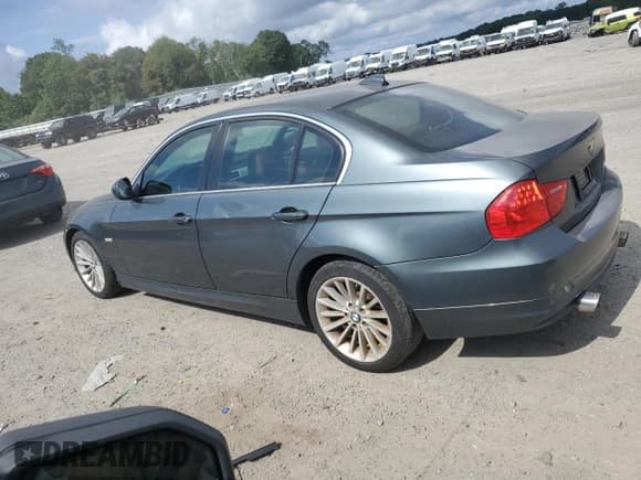 ✅ 2010 BMW 3 Series 335i xDrive • VIN: WBAPL3C50AA776037 • Лот: 67319755. Опубликован ранее на Copart с пробегом 210 486 миль. Бесплатный доступ к архиву аукционных продаж из США и подробный отчёт об истории автомобиля на DreamBid. Изображение 2.