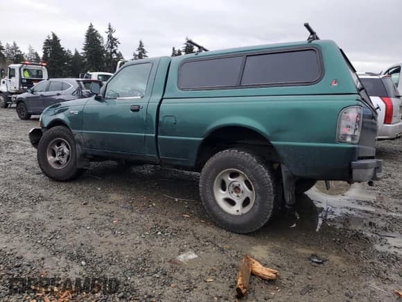 ✅ 2000 Ford Ranger XL • VIN: 1FTYR10C7YPA70526 • Lot: 43578045. Listed on Copart with 166,599 mi. Free auction sales archive from the USA and detailed vehicle history report at DreamBid. Image 2.