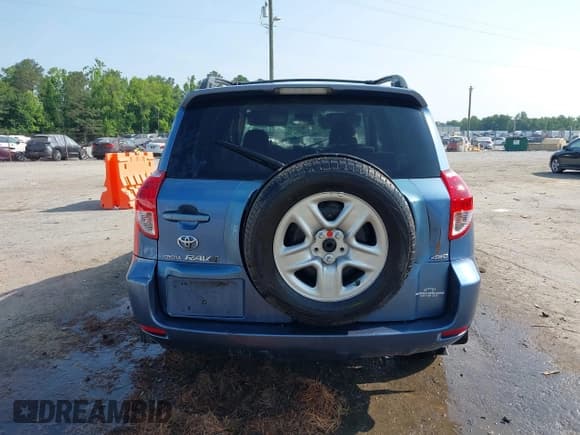 ✅ 2006 Toyota RAV4 Limited • VIN: JTMBK34V165000921 • Lot: 42372501. Wystawiony na IAAI z przebiegiem Nie podano. Bezpłatny archiwum sprzedaży aukcyjnych z USA i szczegółowy raport historii pojazdu na DreamBid. Zdjęcie 16.